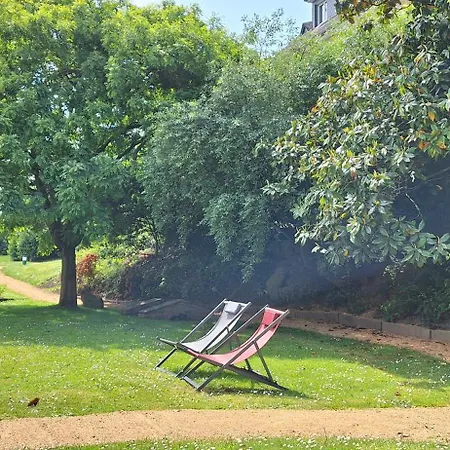 Modern'-jardin-terrasse-centre *